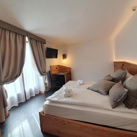 Hotel Pezzotti Пеллиццано Экстерьер фото