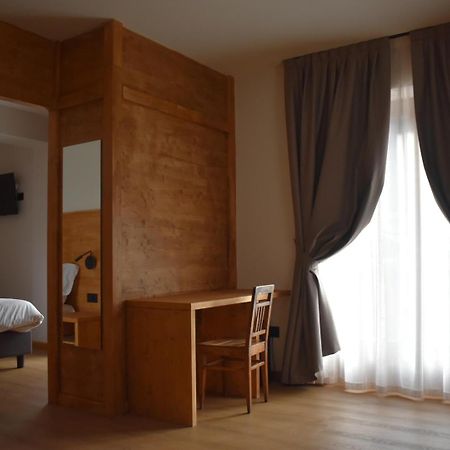 Hotel Pezzotti Пеллиццано Экстерьер фото